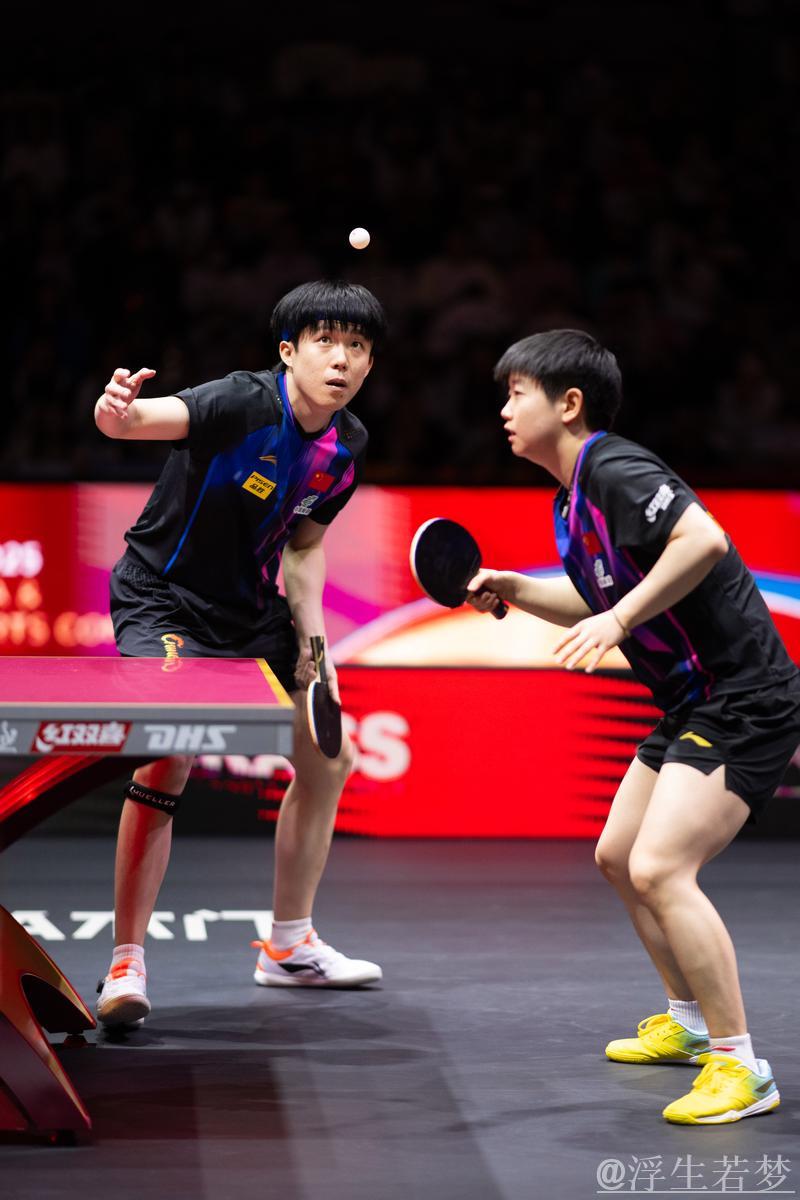 世乒联总决赛混双半决赛:王楚钦孙颖莎力拼日本组合 世乒联总决赛混双半决赛:王楚钦孙颖莎力拼日本组合